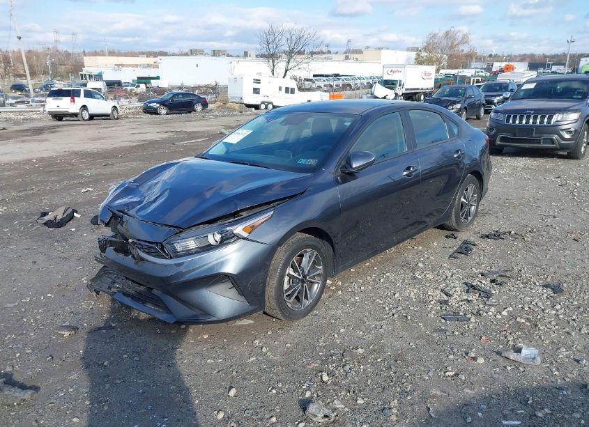 Photo 2 of 2022 Kia Forte LXS (VIN 3KPF24AD0NE448668)