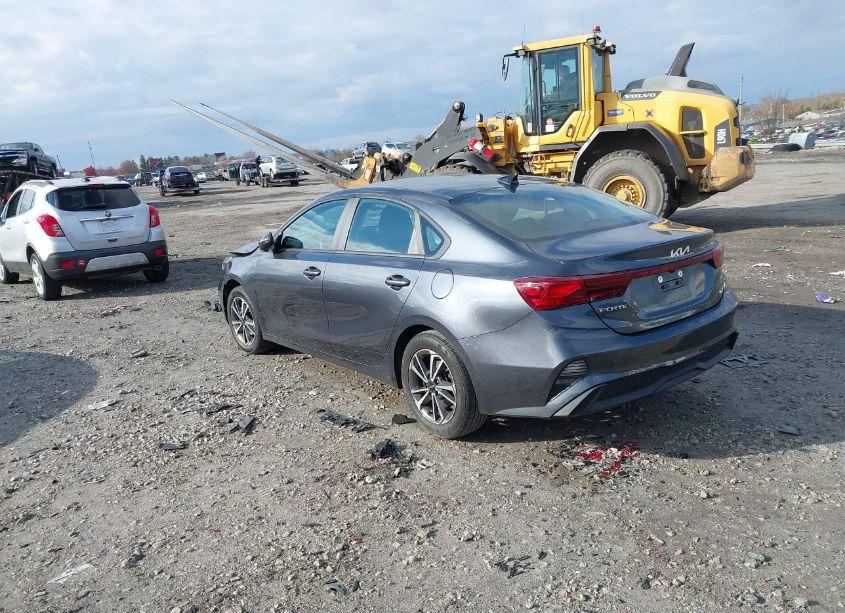 Photo 3 of 2022 Kia Forte LXS (VIN 3KPF24AD0NE448668)