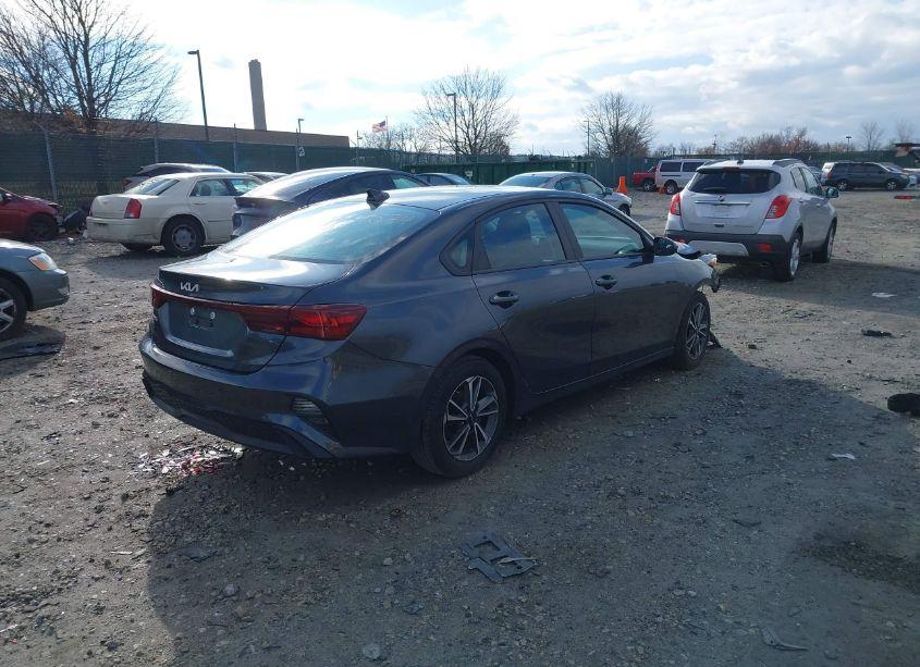 Photo 4 of 2022 Kia Forte LXS (VIN 3KPF24AD0NE448668)
