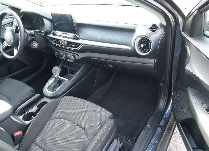 Photo 5 of 2022 Kia Forte LXS (VIN 3KPF24AD0NE448668)