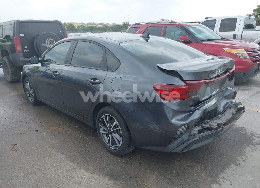 Photo 3 of 2022 Kia Forte LXS (VIN 3KPF24AD0NE455801)