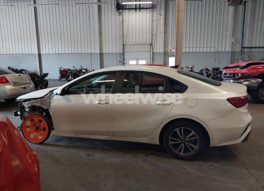 Photo 14 of 2022 Kia Forte LXS (VIN 3KPF24AD0NE456236)