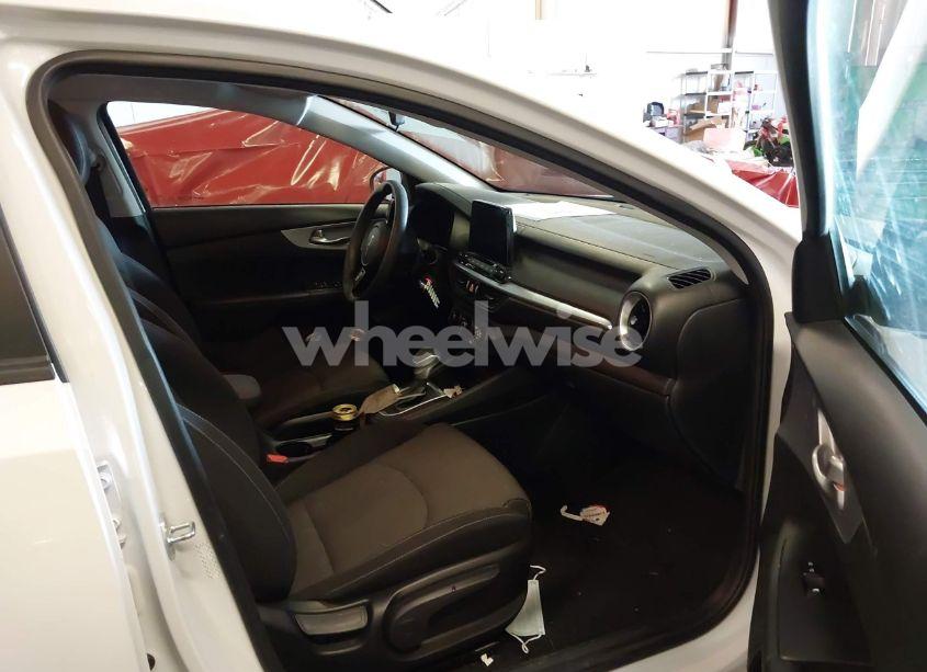 Photo 5 of 2022 Kia Forte LXS (VIN 3KPF24AD0NE456236)