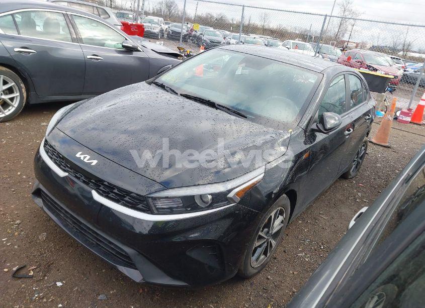 Photo 2 of 2022 Kia Forte LXS (VIN 3KPF24AD0NE468502)