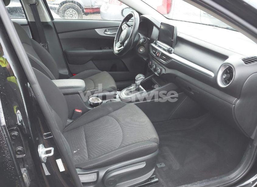 Photo 5 of 2022 Kia Forte LXS (VIN 3KPF24AD0NE468502)