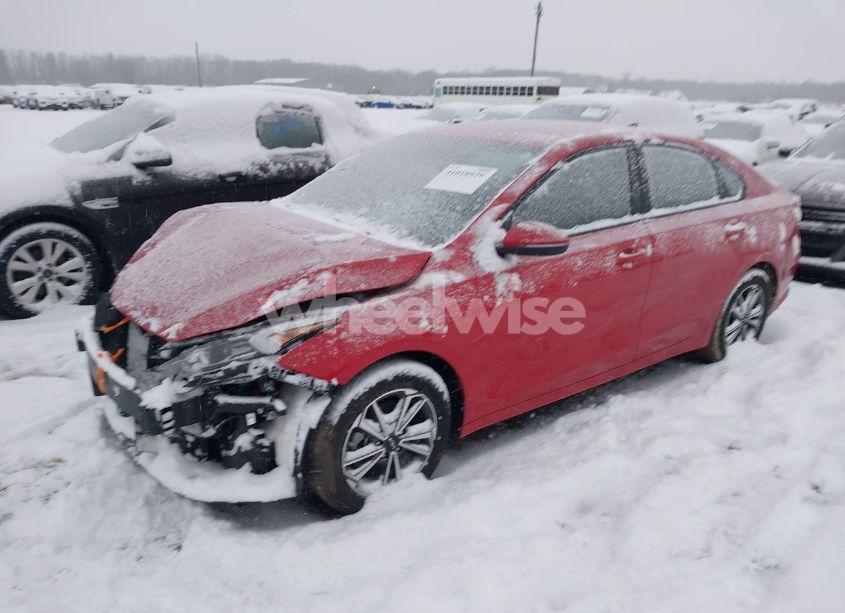 Photo 2 of 2022 Kia Forte LXS (VIN 3KPF24AD0NE471352)