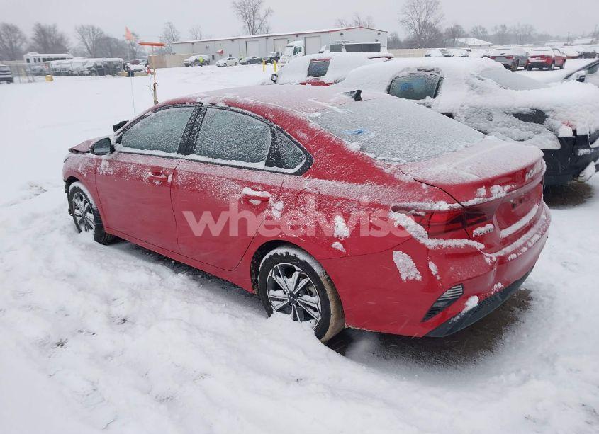 Photo 3 of 2022 Kia Forte LXS (VIN 3KPF24AD0NE471352)