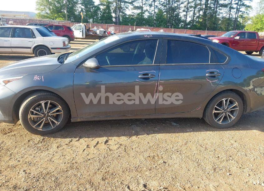 Photo 14 of 2022 Kia Forte LXS (VIN 3KPF24AD0NE471920)