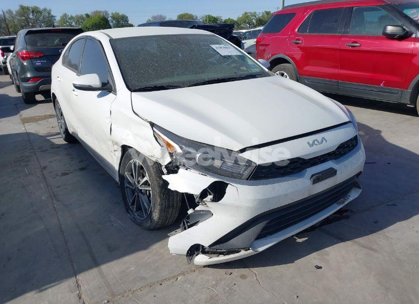 2022 Kia Forte LXS (VIN 3KPF24AD0NE474123) main photo