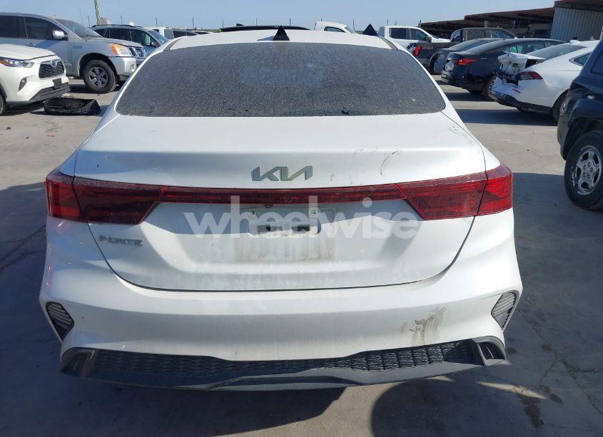 Photo 16 of 2022 Kia Forte LXS (VIN 3KPF24AD0NE474123)