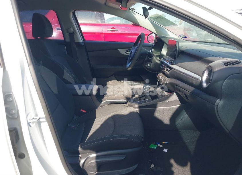 Photo 5 of 2022 Kia Forte LXS (VIN 3KPF24AD0NE474123)