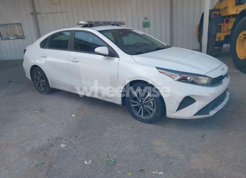 2023 Kia Forte LXS (VIN 3KPF24AD0PE525719) main photo