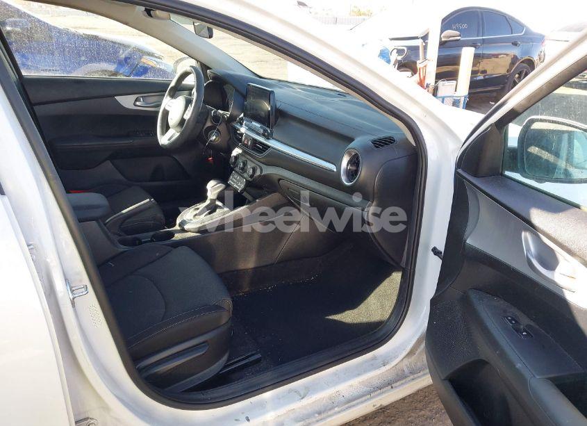 Photo 5 of 2023 Kia Forte LXS (VIN 3KPF24AD0PE525719)