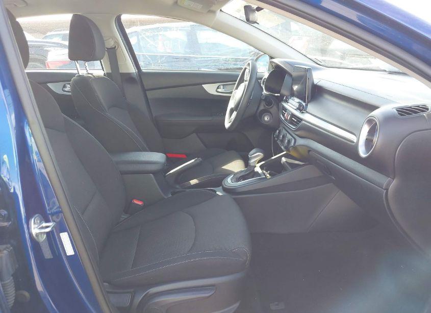 Photo 5 of 2023 Kia Forte LXS (VIN 3KPF24AD0PE557957)