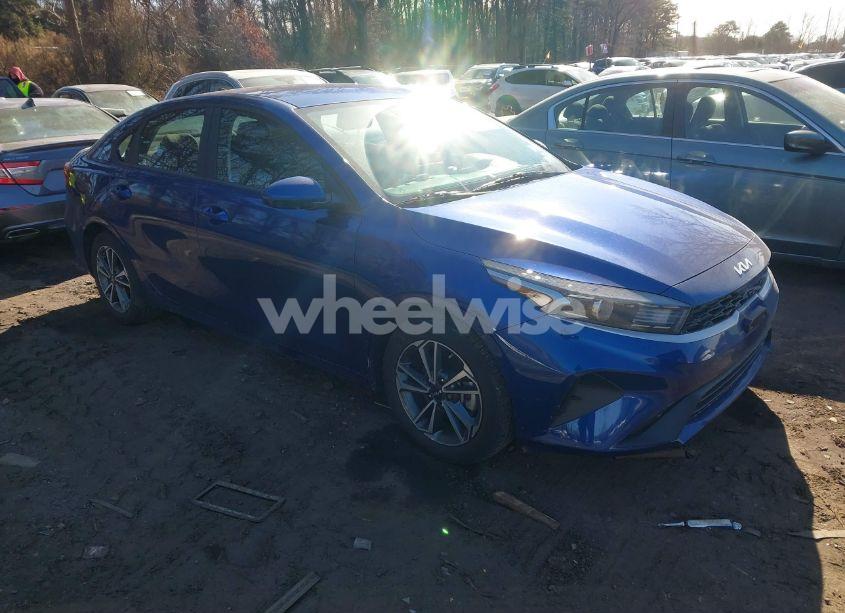 2023 Kia Forte LXS (VIN 3KPF24AD0PE585418) main photo