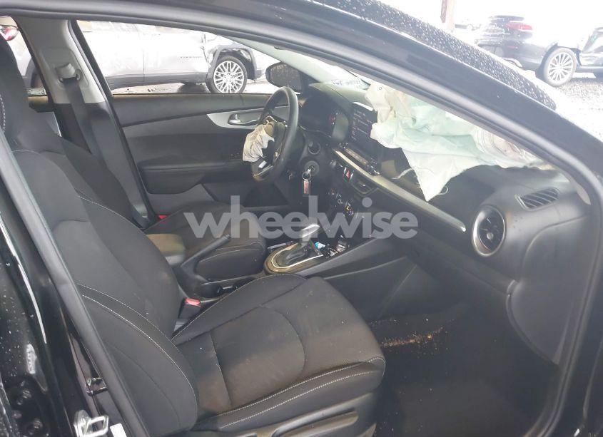 Photo 5 of 2023 Kia Forte LXS (VIN 3KPF24AD0PE589341)