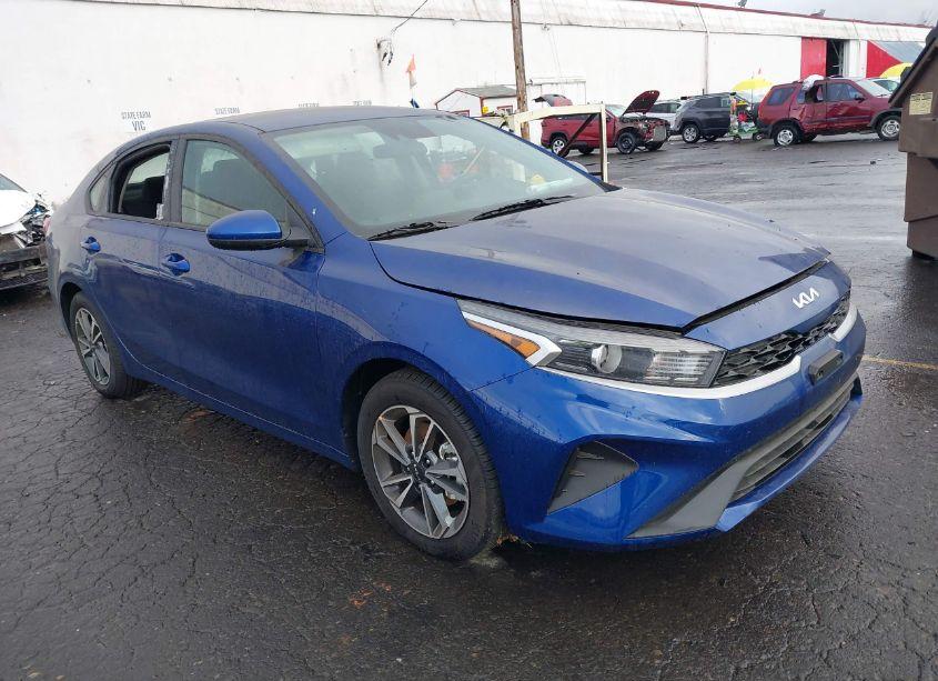 2023 Kia Forte LXS (VIN 3KPF24AD0PE622144) main photo