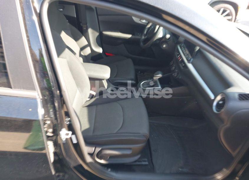 Photo 5 of 2023 Kia Forte LX (VIN 3KPF24AD0PE635654)