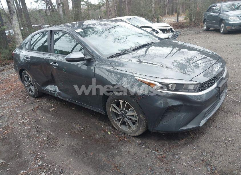 2023 Kia Forte LXS (VIN 3KPF24AD0PE642314) main photo