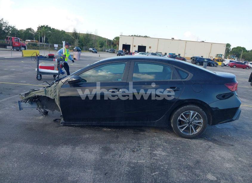 Photo 14 of 2023 Kia Forte LXS (VIN 3KPF24AD0PE663485)