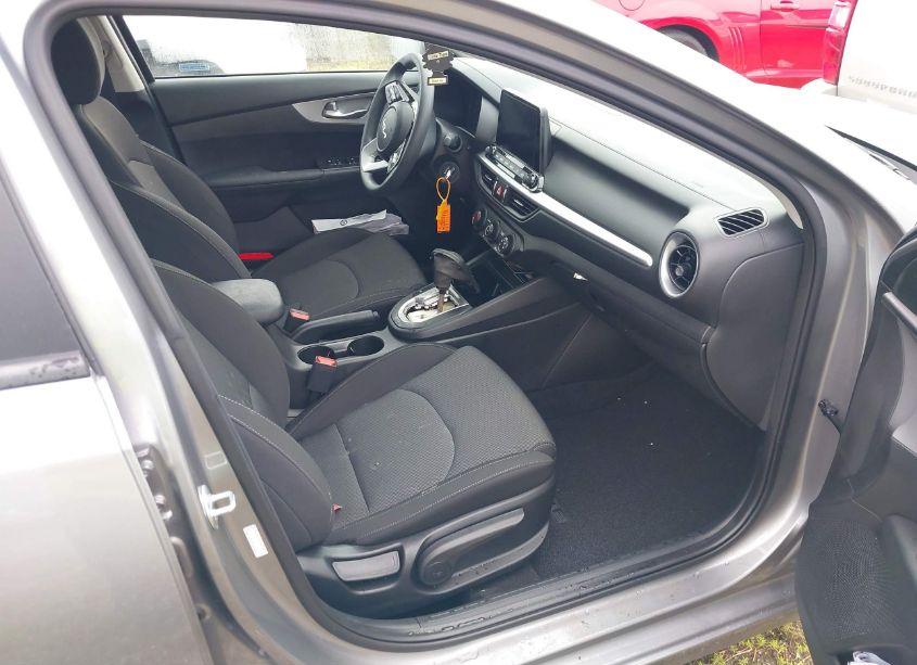 Photo 5 of 2023 Kia Forte LXS (VIN 3KPF24AD0PE663728)