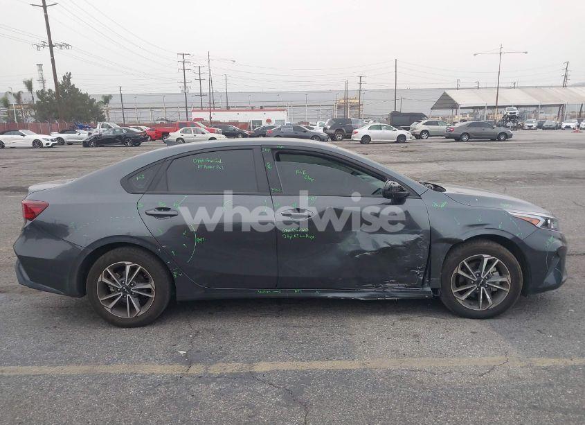 Photo 13 of 2023 Kia Forte LXS (VIN 3KPF24AD0PE668928)