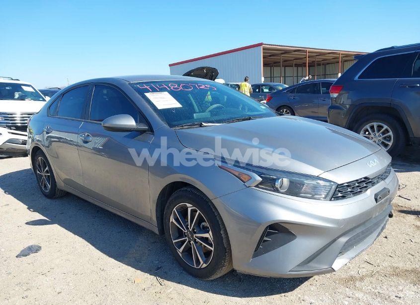 2023 Kia Forte LXS (VIN 3KPF24AD0PE675104) main photo