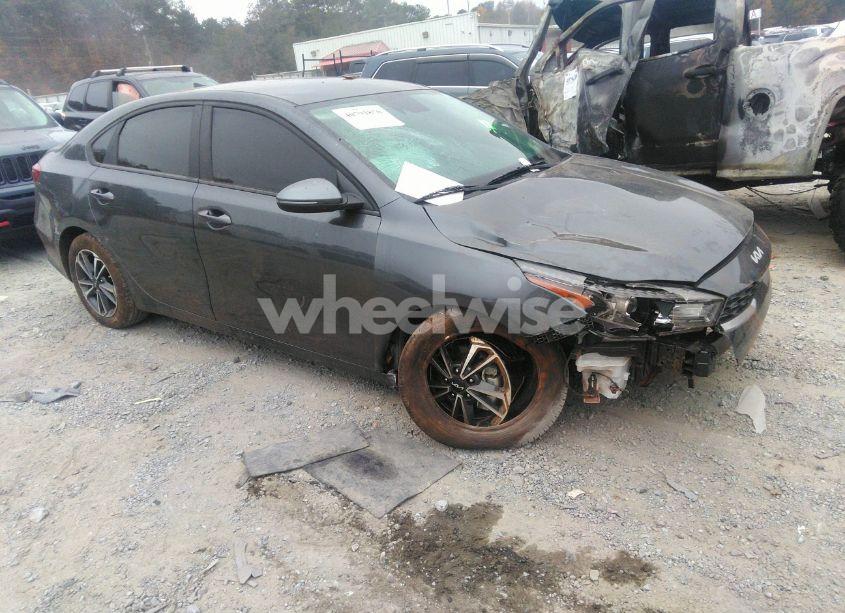 2023 Kia Forte LXS (VIN 3KPF24AD0PE682229) main photo