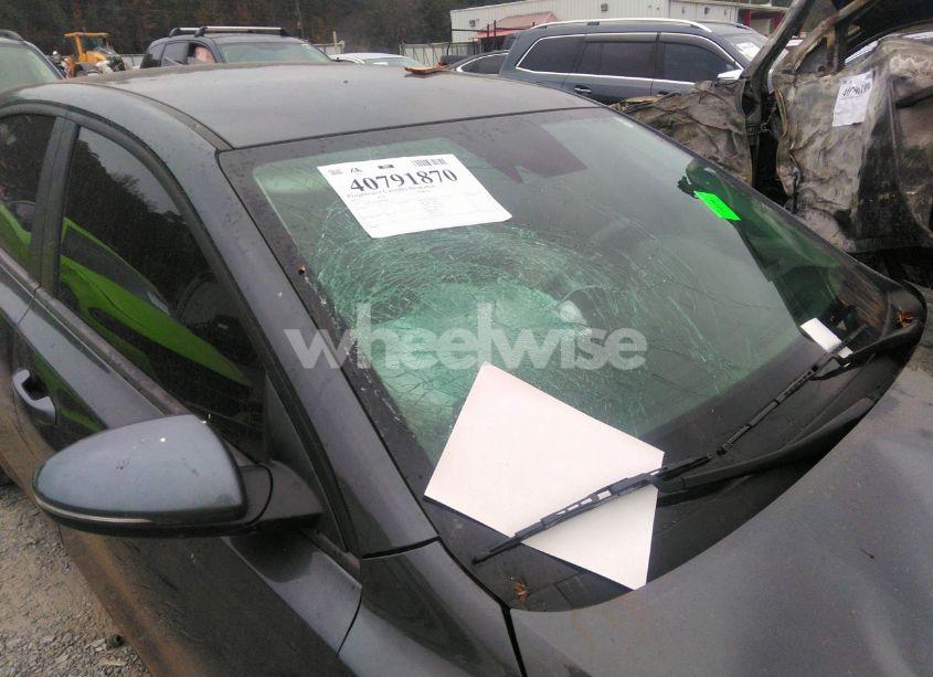 Photo 18 of 2023 Kia Forte LXS (VIN 3KPF24AD0PE682229)