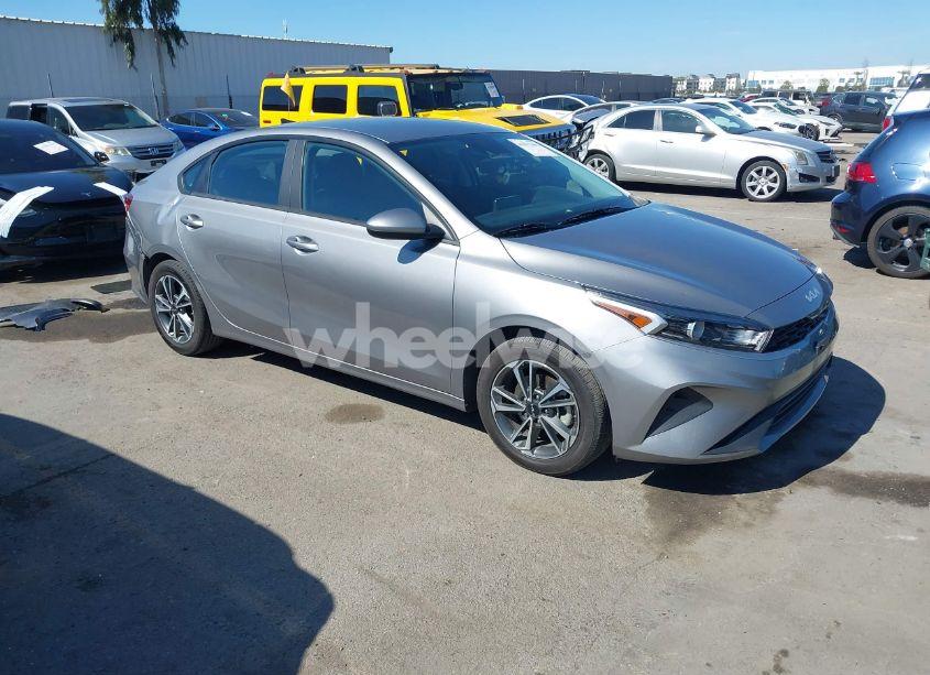 2023 Kia Forte LXS (VIN 3KPF24AD0PE687110) main photo