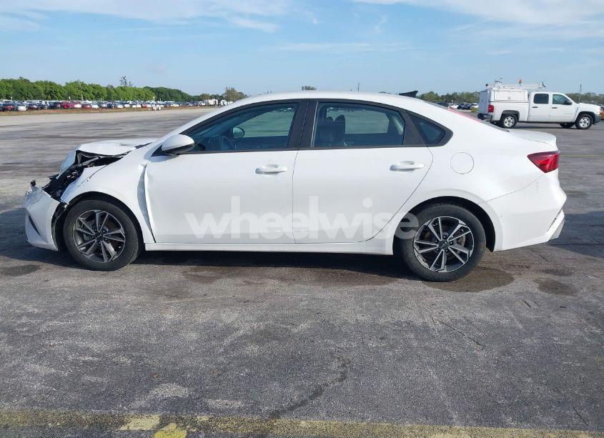 Photo 14 of 2024 Kia Forte LXS (VIN 3KPF24AD0RE695985)