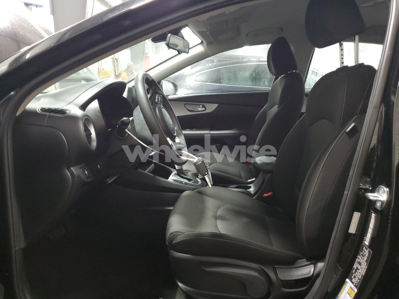 Photo 7 of 2024 KIA FORTE LX (VIN 3KPF24AD0RE696893)