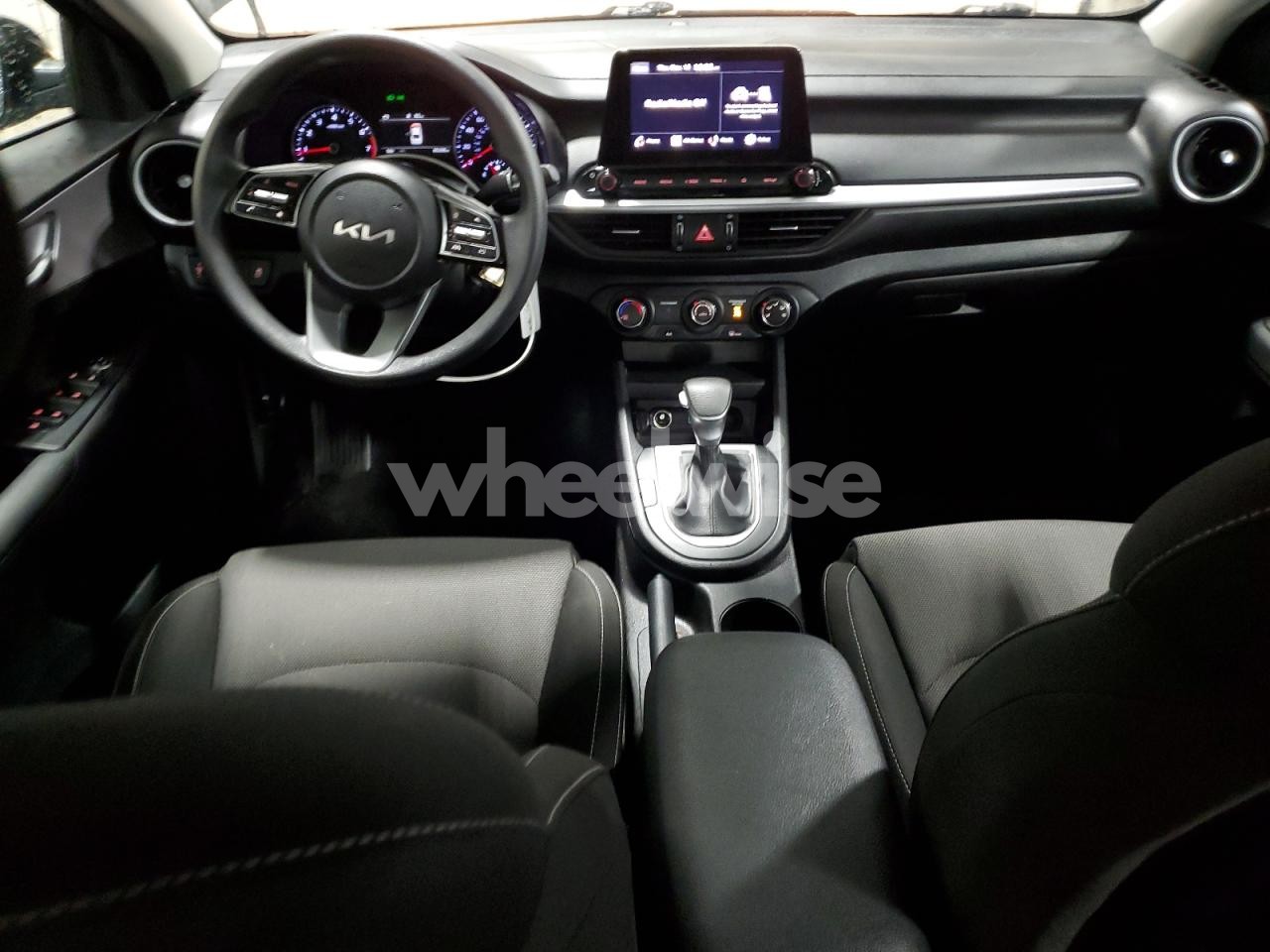 Photo 8 of 2024 KIA FORTE LX (VIN 3KPF24AD0RE696893)