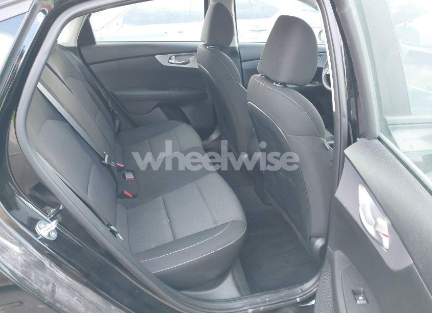 Photo 8 of 2024 Kia Forte LXS (VIN 3KPF24AD0RE714776)