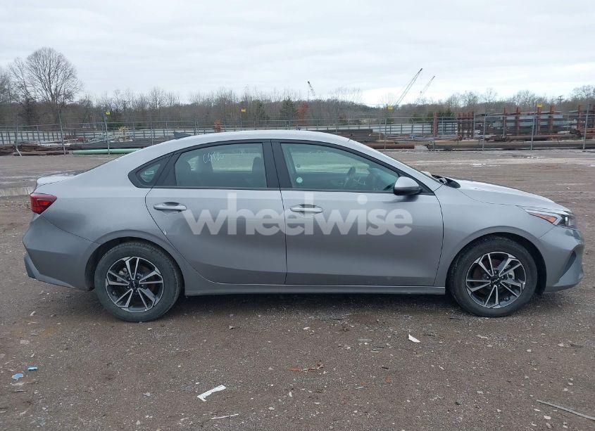 Photo 13 of 2024 Kia Forte LXS (VIN 3KPF24AD0RE726569)