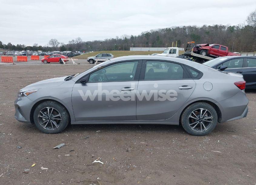 Photo 14 of 2024 Kia Forte LXS (VIN 3KPF24AD0RE726569)