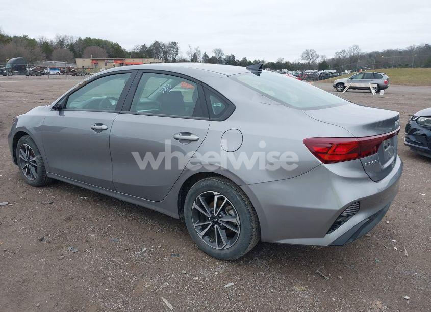 Photo 3 of 2024 Kia Forte LXS (VIN 3KPF24AD0RE726569)