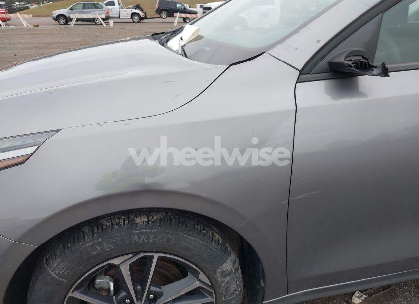 Photo 6 of 2024 Kia Forte LXS (VIN 3KPF24AD0RE726569)