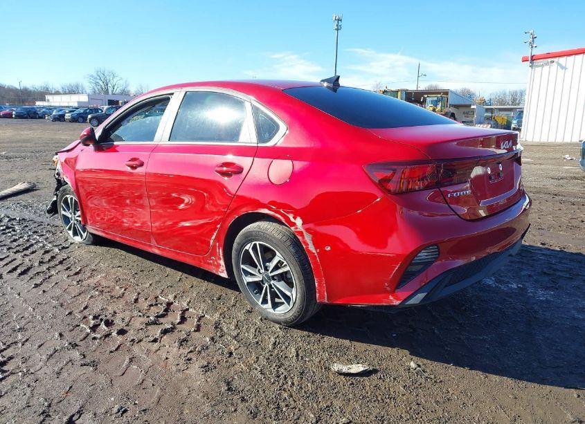 Photo 3 of 2024 Kia Forte LXS (VIN 3KPF24AD0RE740231)