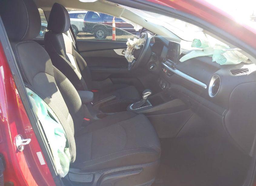 Photo 5 of 2024 Kia Forte LXS (VIN 3KPF24AD0RE740231)