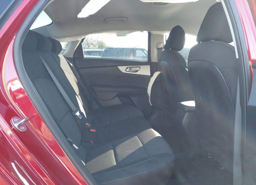 Photo 8 of 2024 Kia Forte LXS (VIN 3KPF24AD0RE740231)