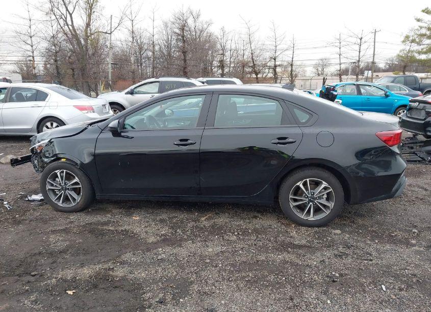 Photo 15 of 2024 Kia Forte LXS (VIN 3KPF24AD0RE758275)