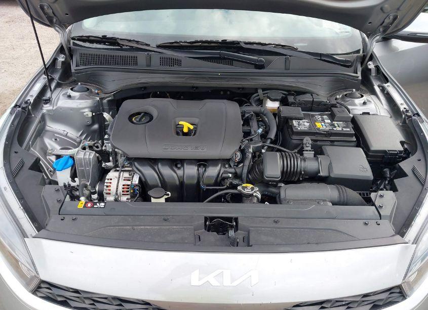 Photo 10 of 2024 Kia Forte LXS (VIN 3KPF24AD0RE765405)