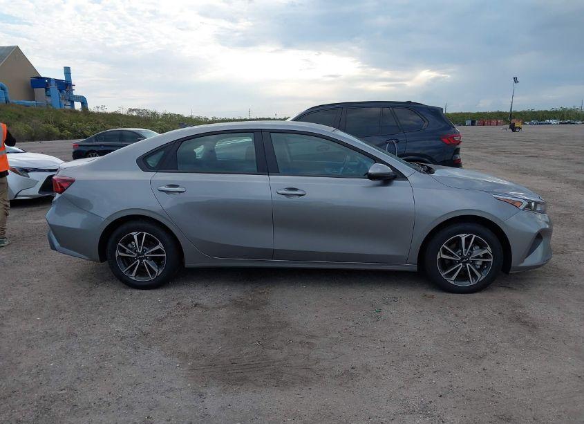 Photo 13 of 2024 Kia Forte LXS (VIN 3KPF24AD0RE765405)