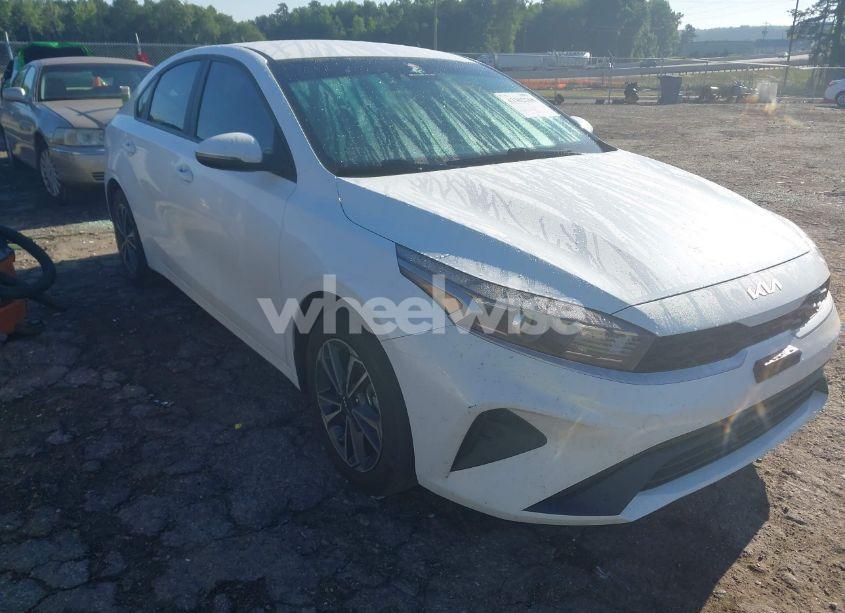 2024 Kia Forte LXS (VIN 3KPF24AD0RE778218) main photo
