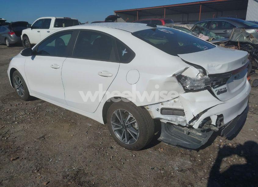 Photo 3 of 2024 Kia Forte LXS (VIN 3KPF24AD0RE778218)