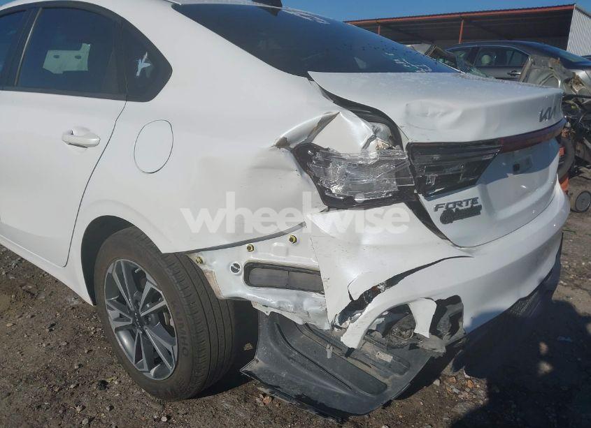Photo 6 of 2024 Kia Forte LXS (VIN 3KPF24AD0RE778218)