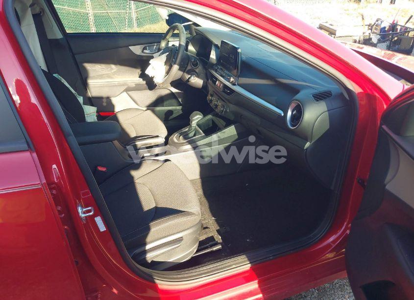 Photo 5 of 2024 Kia Forte LXS (VIN 3KPF24AD0RE785038)