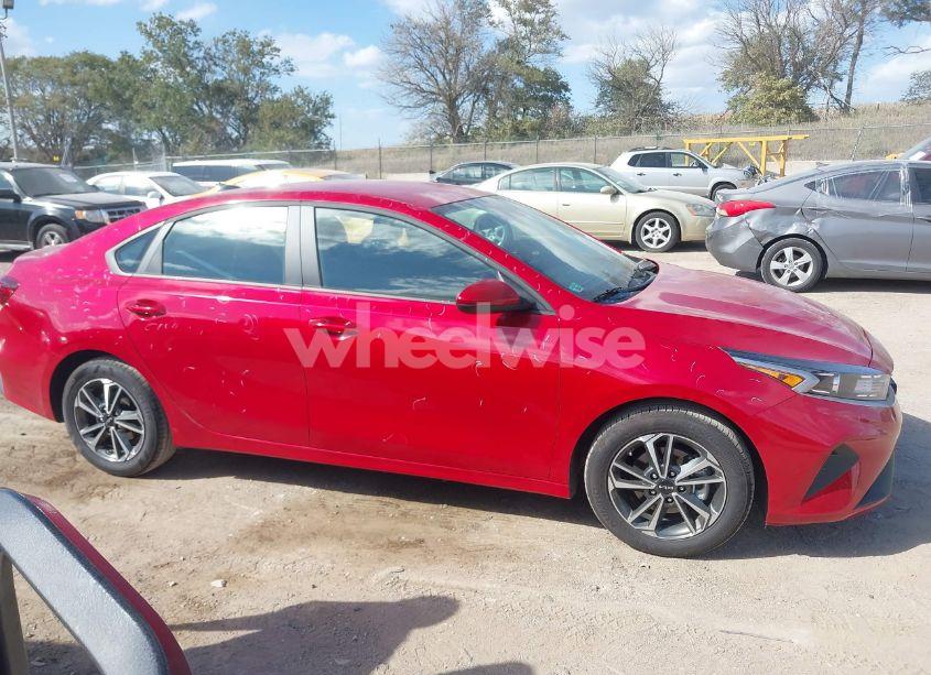 Photo 13 of 2024 Kia Forte LXS (VIN 3KPF24AD0RE787128)
