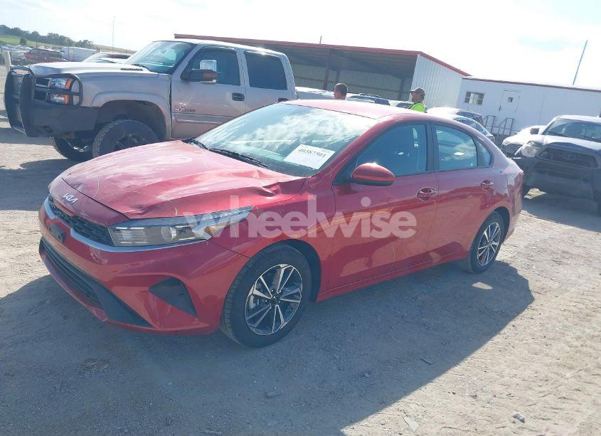 Photo 2 of 2024 Kia Forte LXS (VIN 3KPF24AD0RE787128)